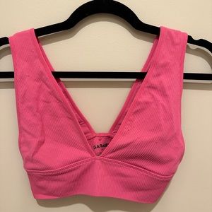 Pink cropped v neck tee